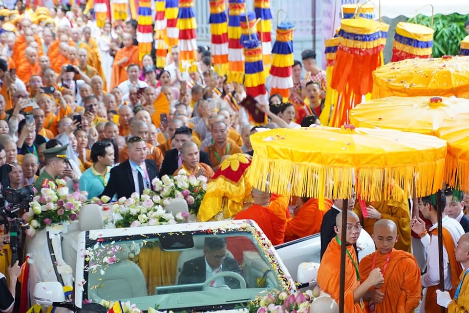 xaloiphattaichuapgucson_chuaphucsonbacgiang_xaloiphat_nguoiphattu (9).jpg